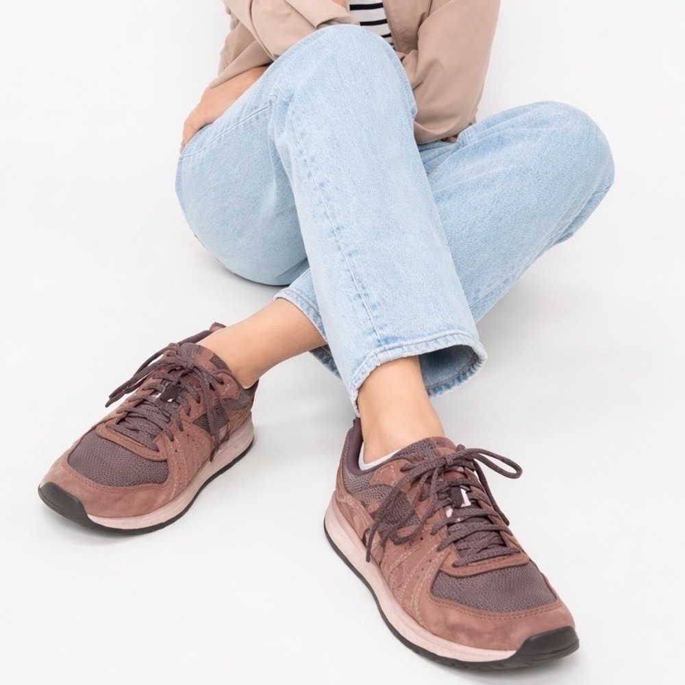 Oboz Bozeman Low Leather Lace Up Trail Shoe (Women) - Chipmunk